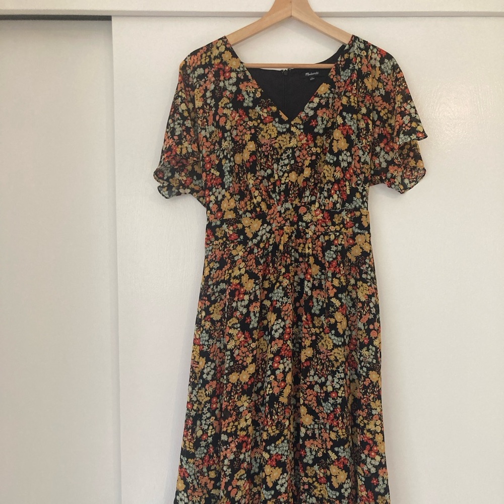 Madewell Dolman-Sleeve Ruffle-Hem Midi Dress in Flower Garden